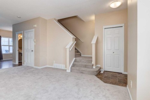 344-111 Tarawood Lane Ne, Calgary, AB - Indoor Photo Showing Other Room