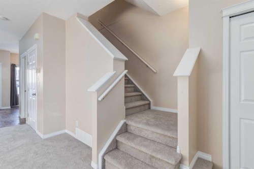 344-111 Tarawood Lane Ne, Calgary, AB - Indoor Photo Showing Other Room