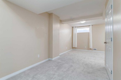 344-111 Tarawood Lane Ne, Calgary, AB - Indoor Photo Showing Other Room
