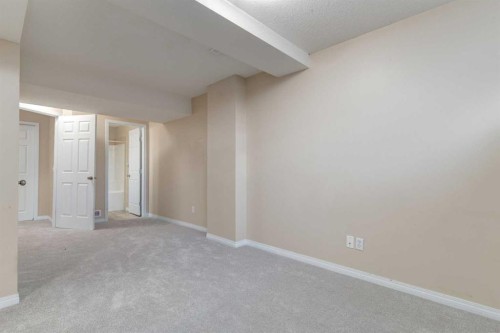 344-111 Tarawood Lane Ne, Calgary, AB - Indoor Photo Showing Other Room