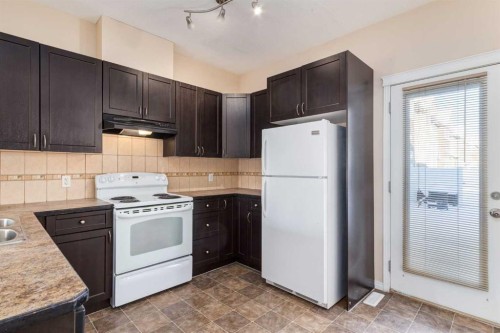 344-111 Tarawood Lane Ne, Calgary, AB - Indoor Photo Showing Kitchen