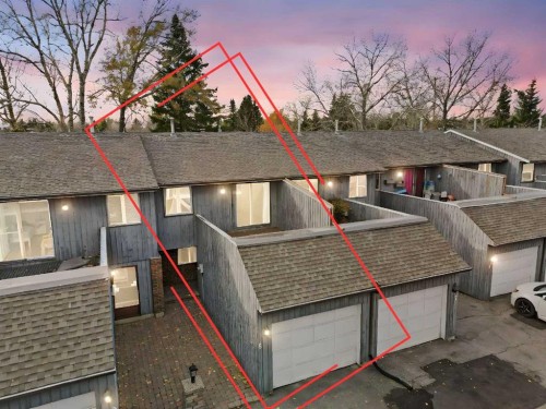 8-803 Varsity Estates Drive Nw, Calgary, AB - Outdoor