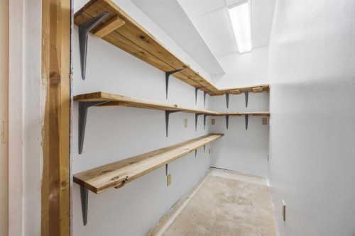 8-803 Varsity Estates Drive Nw, Calgary, AB - Indoor Photo Showing Other Room