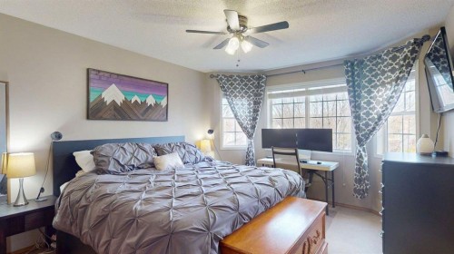 27 Hidden Valley Link Nw, Calgary, AB - Indoor Photo Showing Bedroom