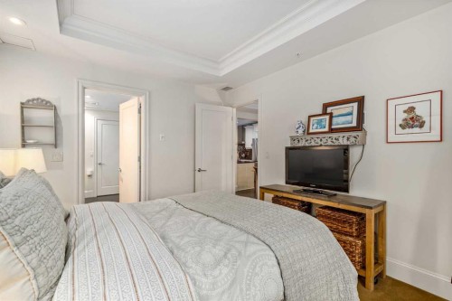 105-121 Quarry Way Se, Calgary, AB - Indoor Photo Showing Bedroom