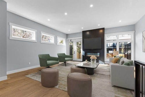 1415 27 Street Sw, Calgary, AB - Indoor Photo Showing Living Room