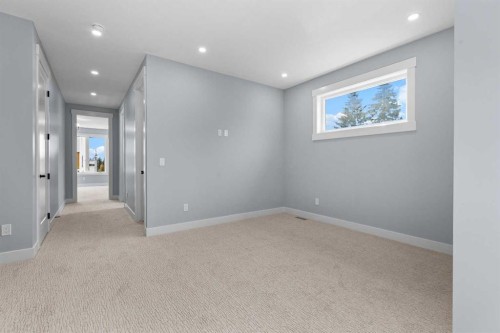1415 27 Street Sw, Calgary, AB - Indoor Photo Showing Other Room