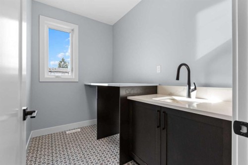 1415 27 Street Sw, Calgary, AB - Indoor