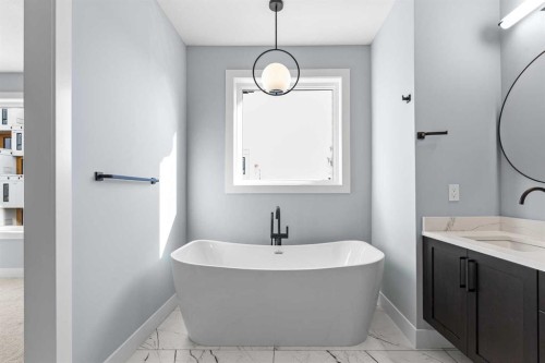 1415 27 Street Sw, Calgary, AB - Indoor Photo Showing Bathroom