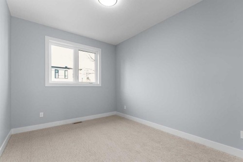 1415 27 Street Sw, Calgary, AB - Indoor Photo Showing Other Room