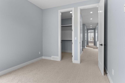 1415 27 Street Sw, Calgary, AB - Indoor Photo Showing Other Room