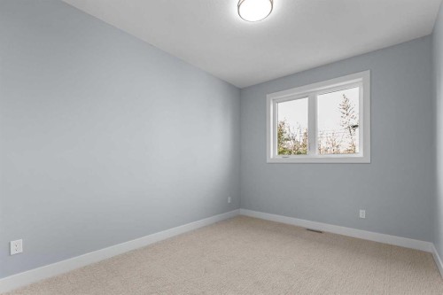 1415 27 Street Sw, Calgary, AB - Indoor Photo Showing Other Room