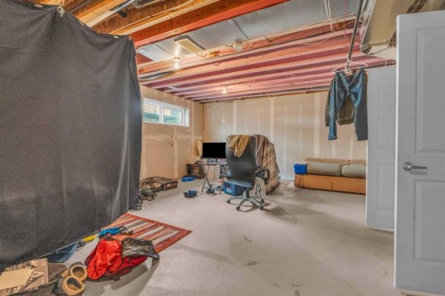 93 Copperstone Common Se, Calgary, AB - Indoor Photo Showing Basement