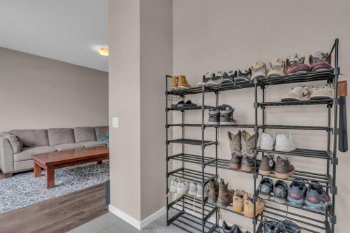 93 Copperstone Common Se, Calgary, AB - Indoor Photo Showing Other Room