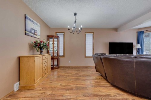 399 Sunlake Road Se, Calgary, AB - Indoor