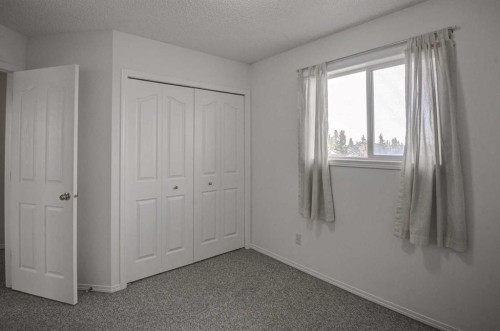 217 Somerside Close Sw, Calgary, AB - Indoor