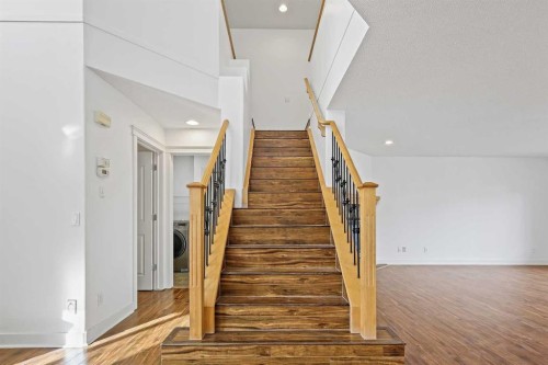 7936 Springbank Boulevard Sw, Calgary, AB - Indoor Photo Showing Other Room