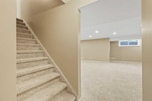 7936 Springbank Boulevard Sw, Calgary, AB - Indoor