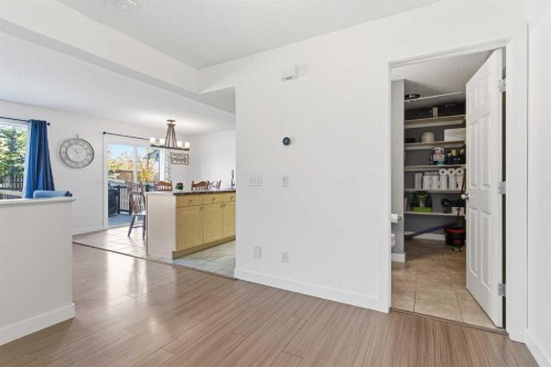 74 Evansbrooke Way Nw, Calgary, AB - Indoor Photo Showing Other Room