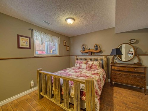 239 Sagewood Drive, Airdrie, AB - Indoor Photo Showing Bedroom
