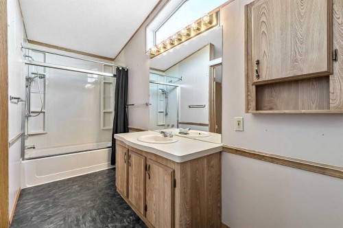 422 Homestead Trail Se, High River, AB 