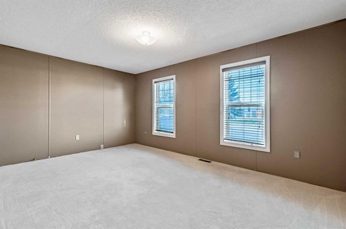 422 Homestead Trail Se, High River, AB 