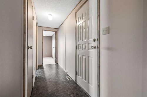 422 Homestead Trail Se, High River, AB 