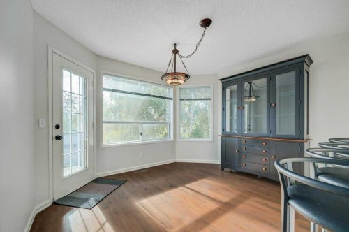 222 Diamond Court Se, Calgary, AB - Indoor Photo Showing Other Room
