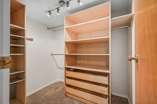 222 Diamond Court Se, Calgary, AB - Indoor With Storage