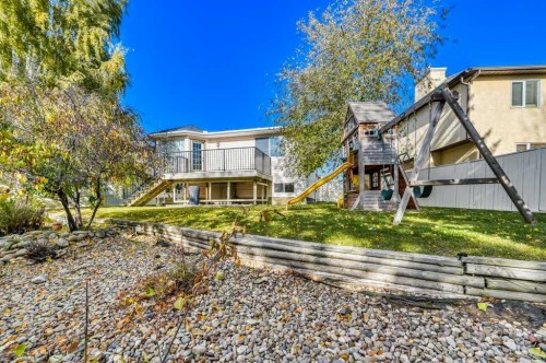 222 Diamond Court Se, Calgary, AB - Outdoor