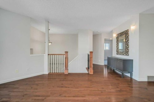 222 Diamond Court Se, Calgary, AB - Indoor Photo Showing Other Room