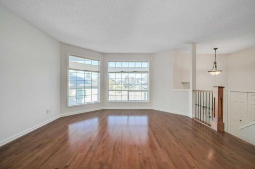222 Diamond Court Se, Calgary, AB - Indoor Photo Showing Other Room