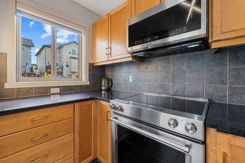 184 Sage Valley Drive Nw, Calgary, AB - Indoor Photo Showing Kitchen