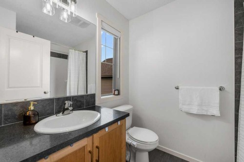 184 Sage Valley Drive Nw, Calgary, AB - Indoor Photo Showing Bathroom
