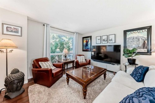 56 Applecroft Road Se, Calgary, AB - Indoor Photo Showing Living Room
