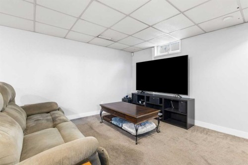 8516 Addison Drive Se, Calgary, AB - Indoor Photo Showing Other Room