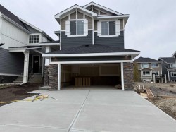 72 Sunrise Heath  Cochrane, AB T4C 3C5