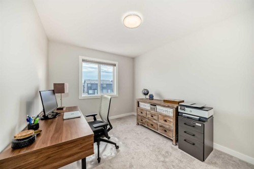 934 Cobblemore Common Sw, Airdrie, AB - Indoor Photo Showing Office