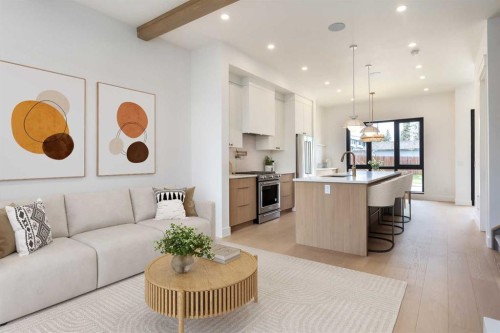 4309 32 Avenue Sw, Calgary, AB - Indoor