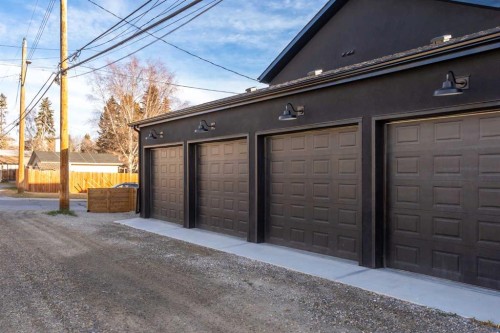4309 32 Avenue Sw, Calgary, AB - Outdoor