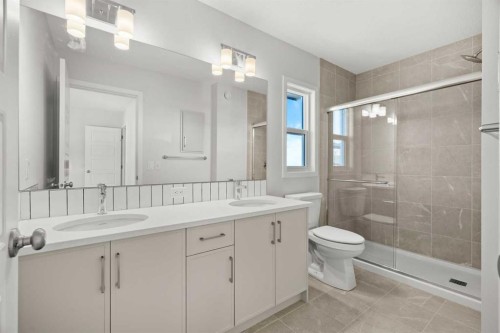 80 Carringvue Place Nw, Calgary, AB - Indoor Photo Showing Bathroom