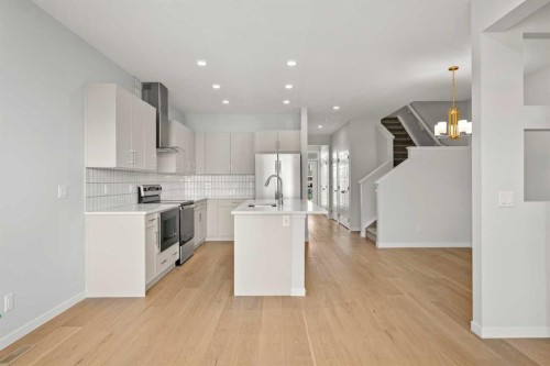 80 Carringvue Place Nw, Calgary, AB - Indoor Photo Showing Kitchen With Upgraded Kitchen