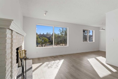 2 West Barrett Place, Cochrane, AB - Indoor