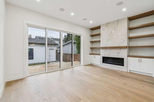 643 36 Street Sw, Calgary, AB - Indoor With Fireplace