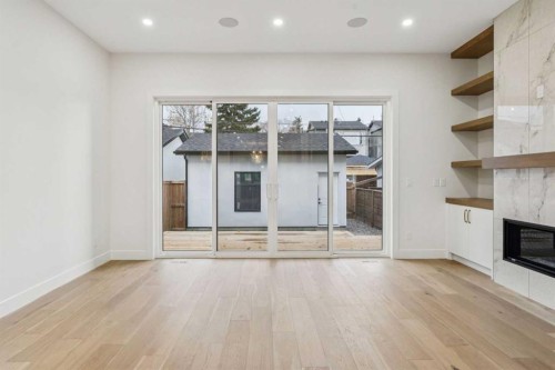 643 36 Street Sw, Calgary, AB - Indoor With Fireplace