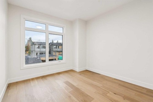 643 36 Street Sw, Calgary, AB - Indoor Photo Showing Other Room