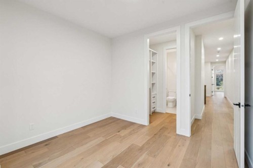 643 36 Street Sw, Calgary, AB - Indoor Photo Showing Other Room