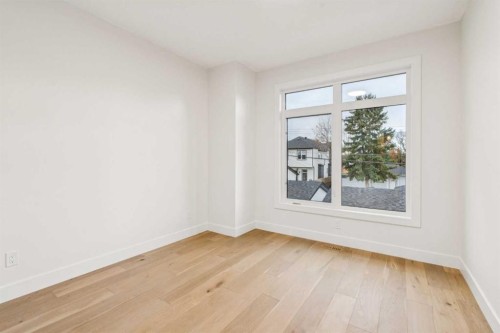 643 36 Street Sw, Calgary, AB - Indoor Photo Showing Other Room