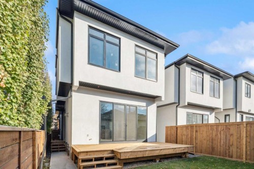 643 36 Street Sw, Calgary, AB - Outdoor