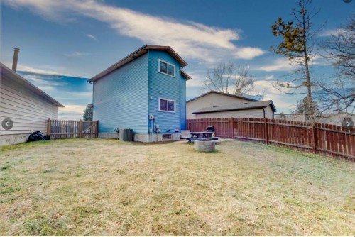 365 Whitlock Way Ne, Calgary, AB - Outdoor